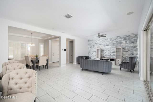 9752 W Rowel Road, Peoria, AZ 85383