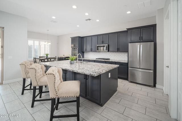 9752 W Rowel Road, Peoria, AZ 85383
