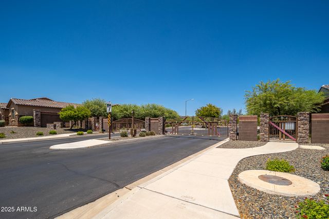 9752 W Rowel Road, Peoria, AZ 85383