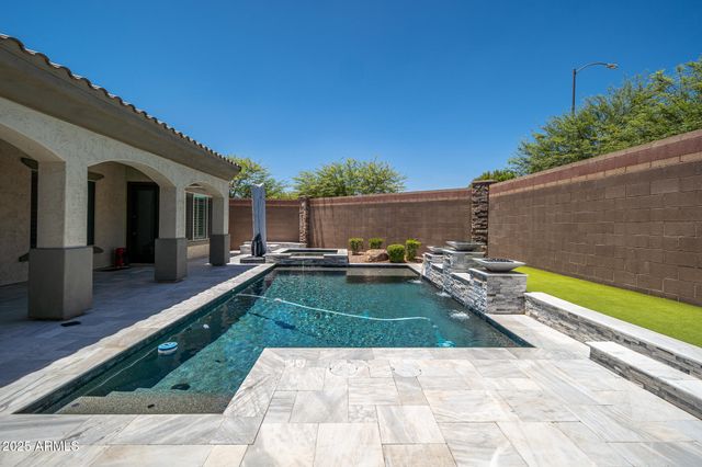 9752 W Rowel Road, Peoria, AZ 85383