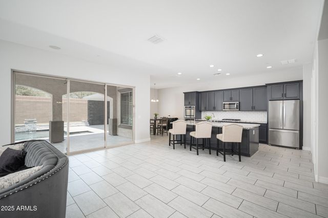 9752 W Rowel Road, Peoria, AZ 85383