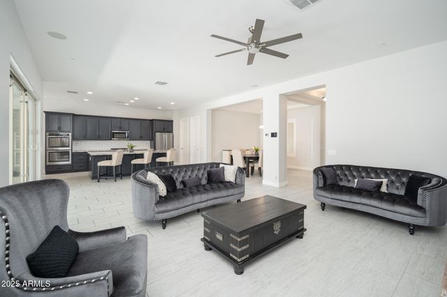 9752 W Rowel Road, Peoria, AZ 85383