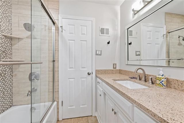 9500 Meadow Lane, Leawood, KS 66206