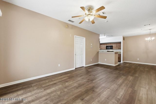 3680 KIRKPATRICK Circle 4, Jacksonville, FL 32210