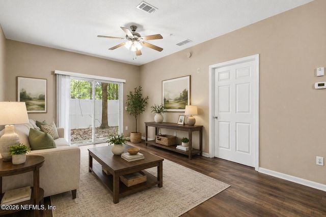 3680 KIRKPATRICK Circle 4, Jacksonville, FL 32210