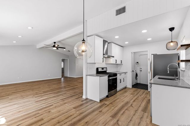 2871 BURNING ROCK ST, San Antonio, TX 78247