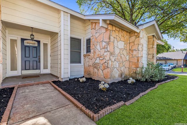 2871 BURNING ROCK ST, San Antonio, TX 78247