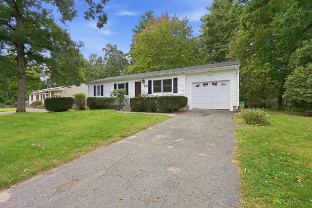 202 Glenoak Dr, Springfield, MA 01129