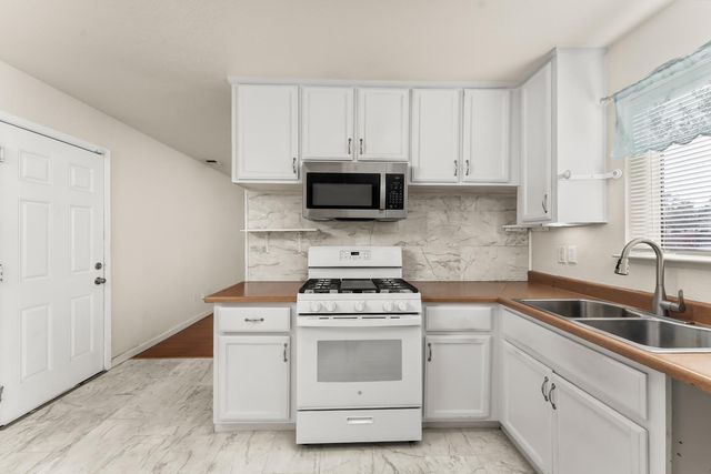 3611 23rd Ave, Sacramento, CA 95820