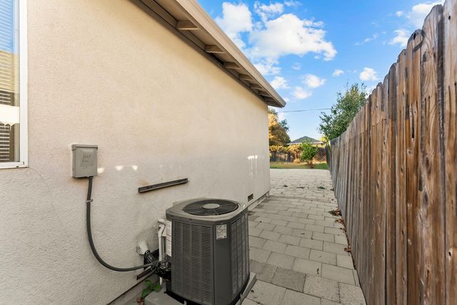 3611 23rd Ave, Sacramento, CA 95820