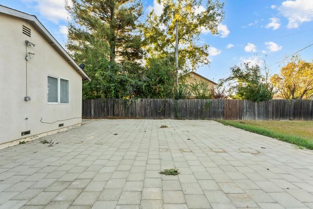 3611 23rd Ave, Sacramento, CA 95820
