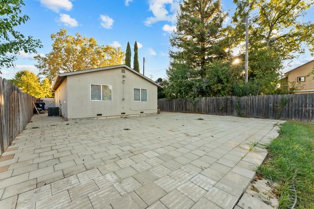 3611 23rd Ave, Sacramento, CA 95820