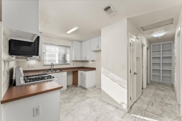 3611 23rd Ave, Sacramento, CA 95820