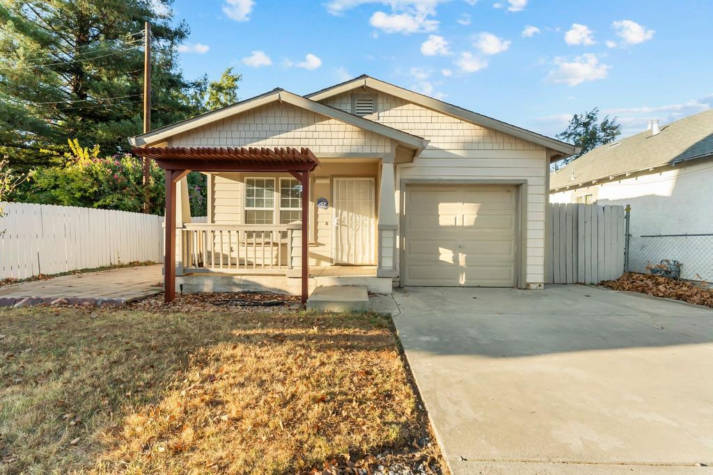 3611 23rd Ave, Sacramento, CA 95820
