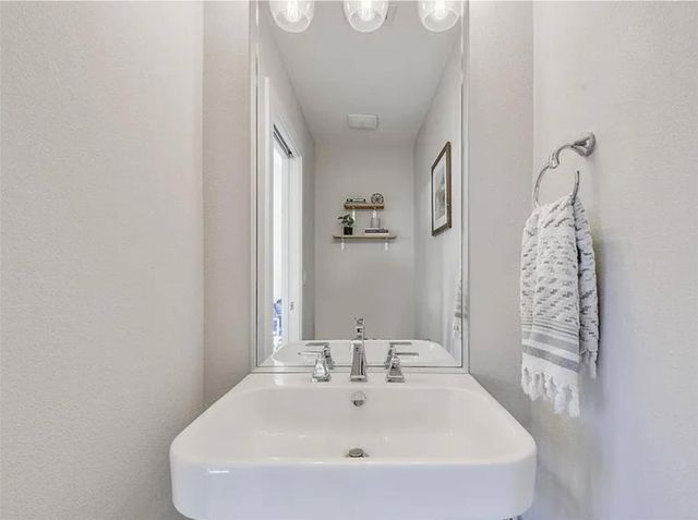 2709 E 3rd ST 2, Austin, TX 78702