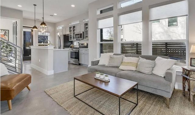 2709 E 3rd ST 2, Austin, TX 78702