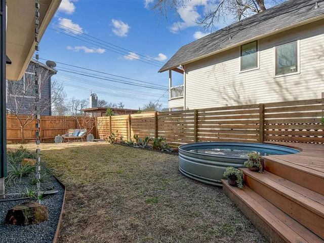 2709 E 3rd ST 2, Austin, TX 78702