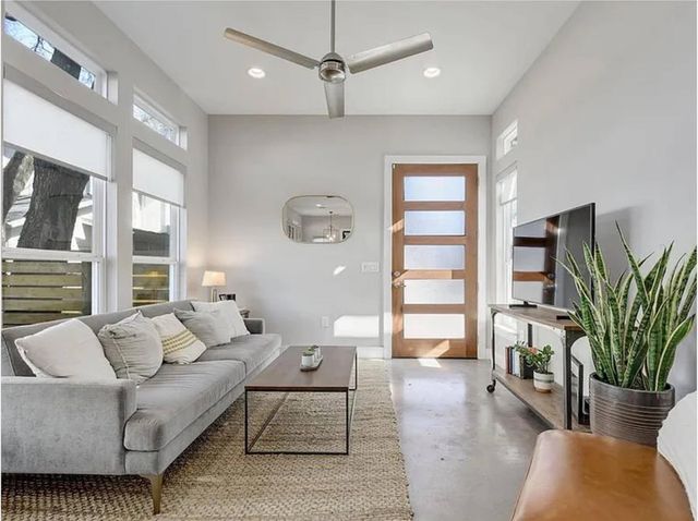 2709 E 3rd ST 2, Austin, TX 78702