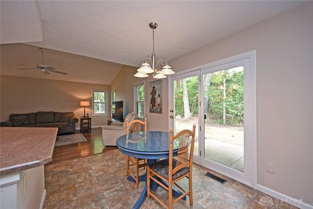 65 Artesian Court, Springboro, OH 45066