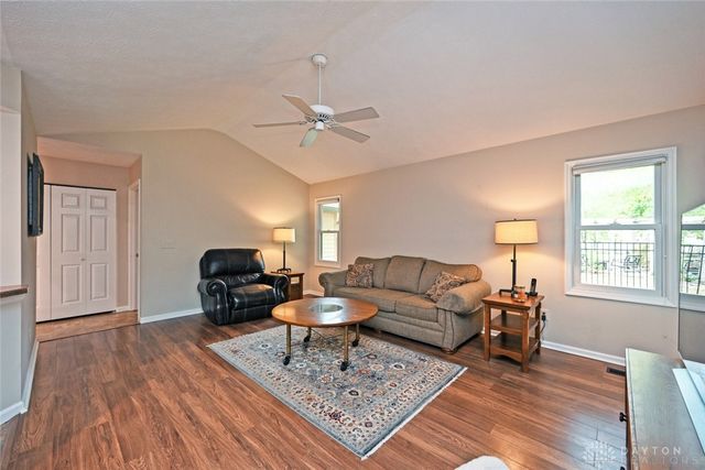 65 Artesian Court, Springboro, OH 45066