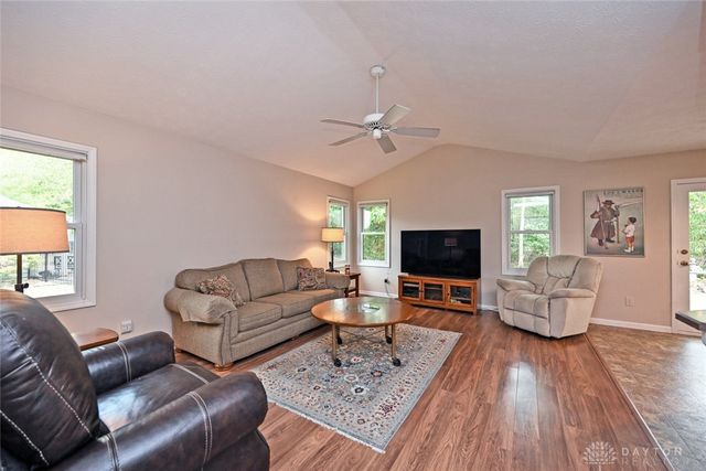 65 Artesian Court, Springboro, OH 45066