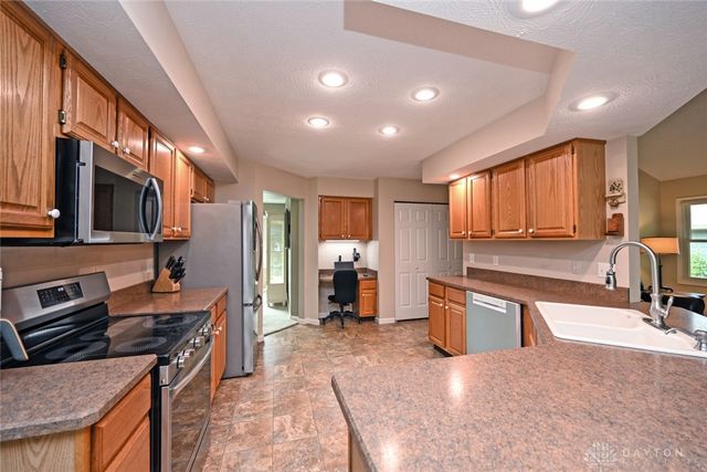 65 Artesian Court, Springboro, OH 45066