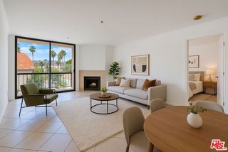 7320 Hawthorn Avenue 207, Los Angeles, CA 90046