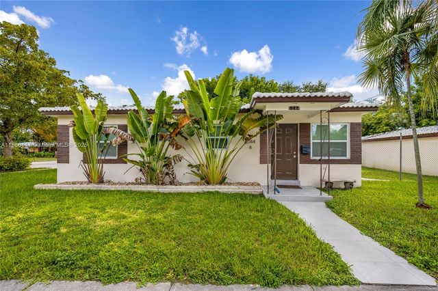 6044 Funston St, Hollywood, FL 33023