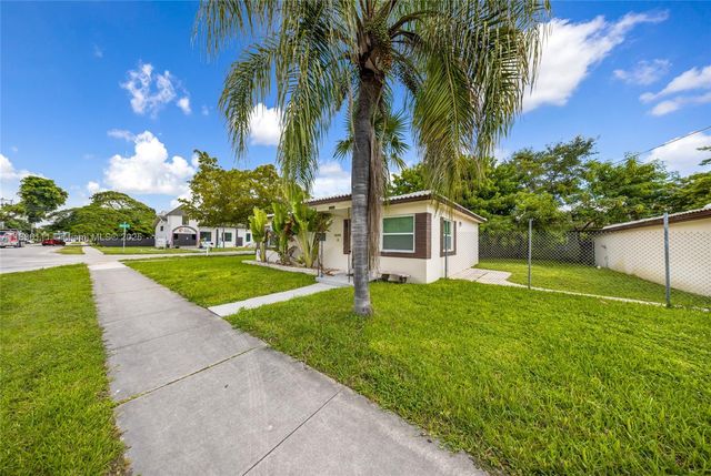 6044 Funston St, Hollywood, FL 33023