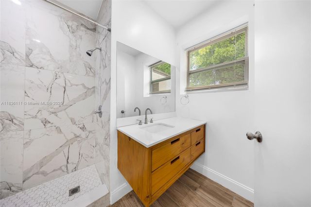 6044 Funston St, Hollywood, FL 33023