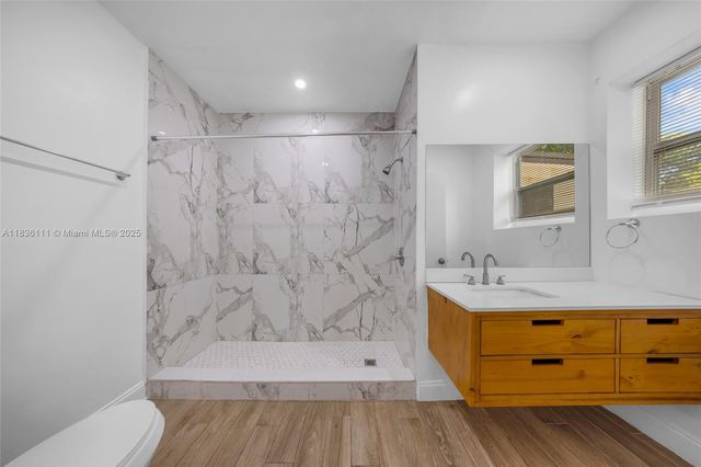 6044 Funston St, Hollywood, FL 33023