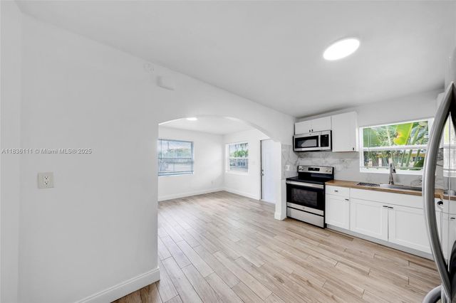 6044 Funston St, Hollywood, FL 33023