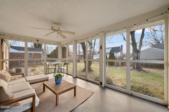 214 Brunswick Rd, Louisville, KY 40207