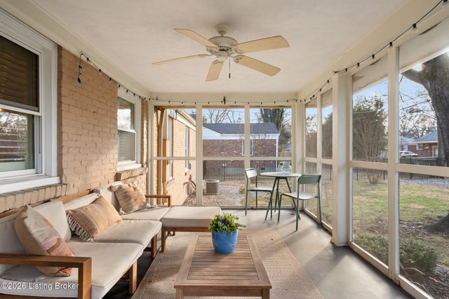 214 Brunswick Rd, Louisville, KY 40207