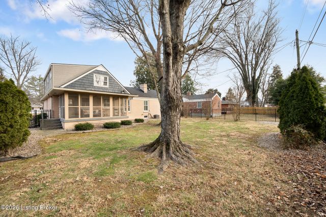 214 Brunswick Rd, Louisville, KY 40207