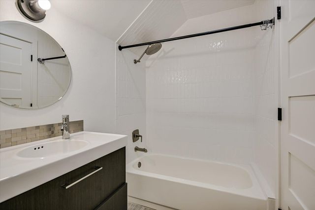 1620 W 10th ST, Austin, TX 78703