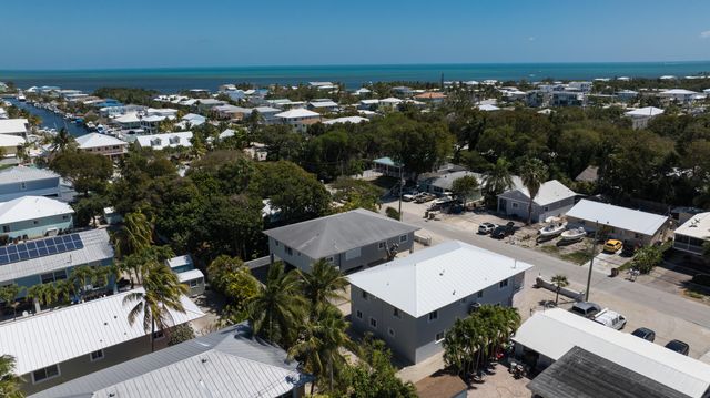 81 Marina Avenue, Key Largo, FL 33037