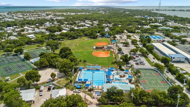 81 Marina Avenue, Key Largo, FL 33037