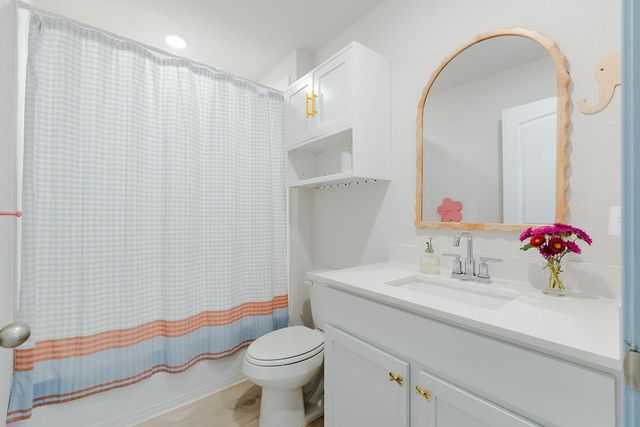421 Lone Cedar RD, Marble Falls, TX 78654