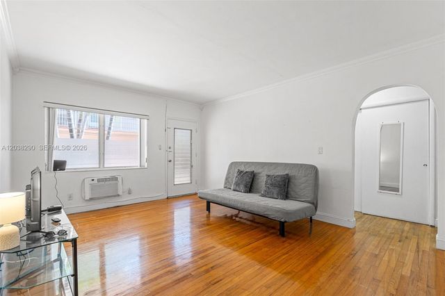 7840 Harding Ave 3, Miami Beach, FL 33141