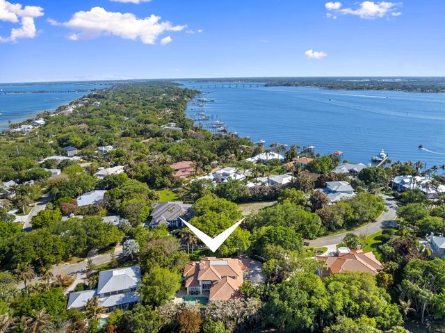 4 Castle Hill Way, Stuart, FL 34996