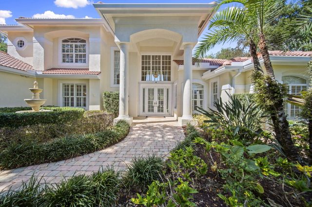 4 Castle Hill Way, Stuart, FL 34996