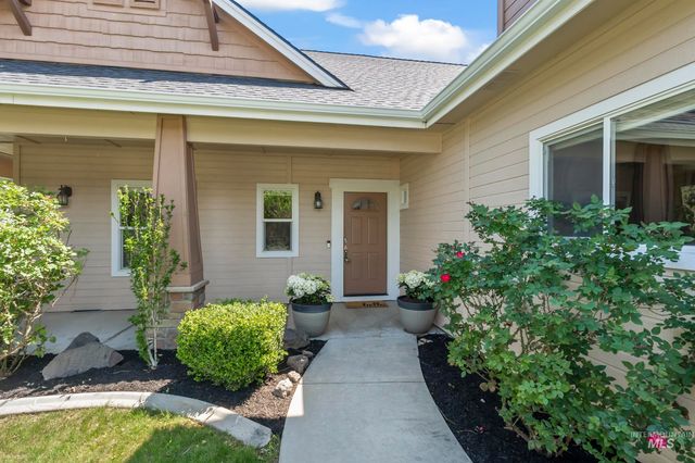 5356 N Schumann Ave, Meridian, ID 83646