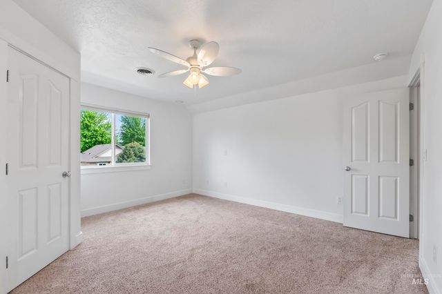 5356 N Schumann Ave, Meridian, ID 83646