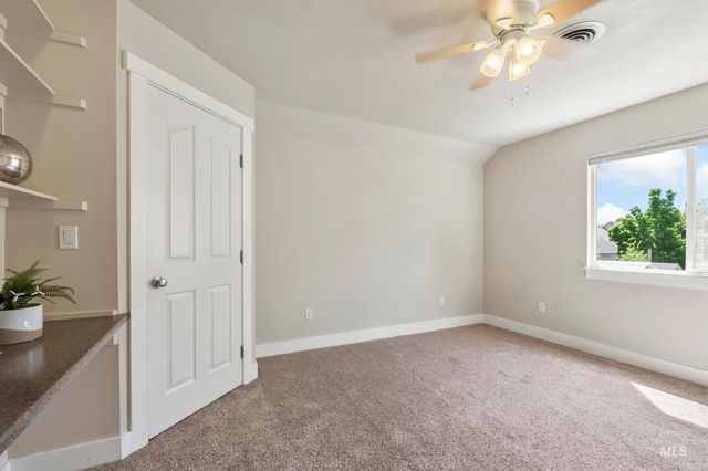 5356 N Schumann Ave, Meridian, ID 83646