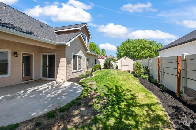 5356 N Schumann Ave, Meridian, ID 83646