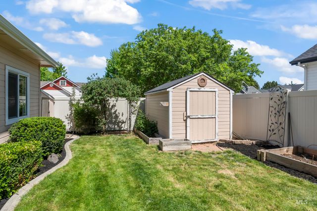5356 N Schumann Ave, Meridian, ID 83646