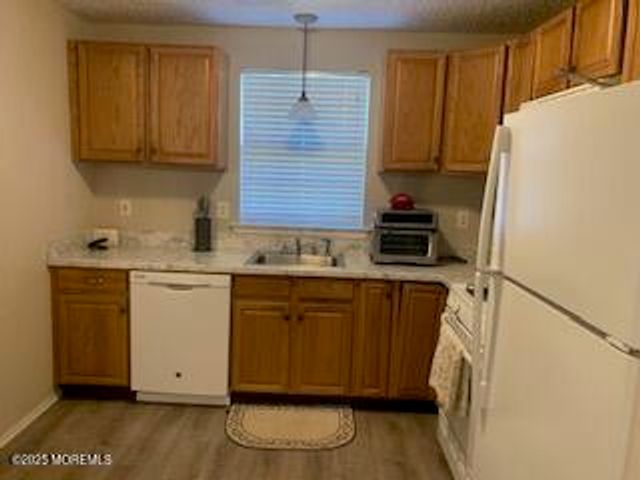 32 Dover Court, Tinton Falls, NJ 07712