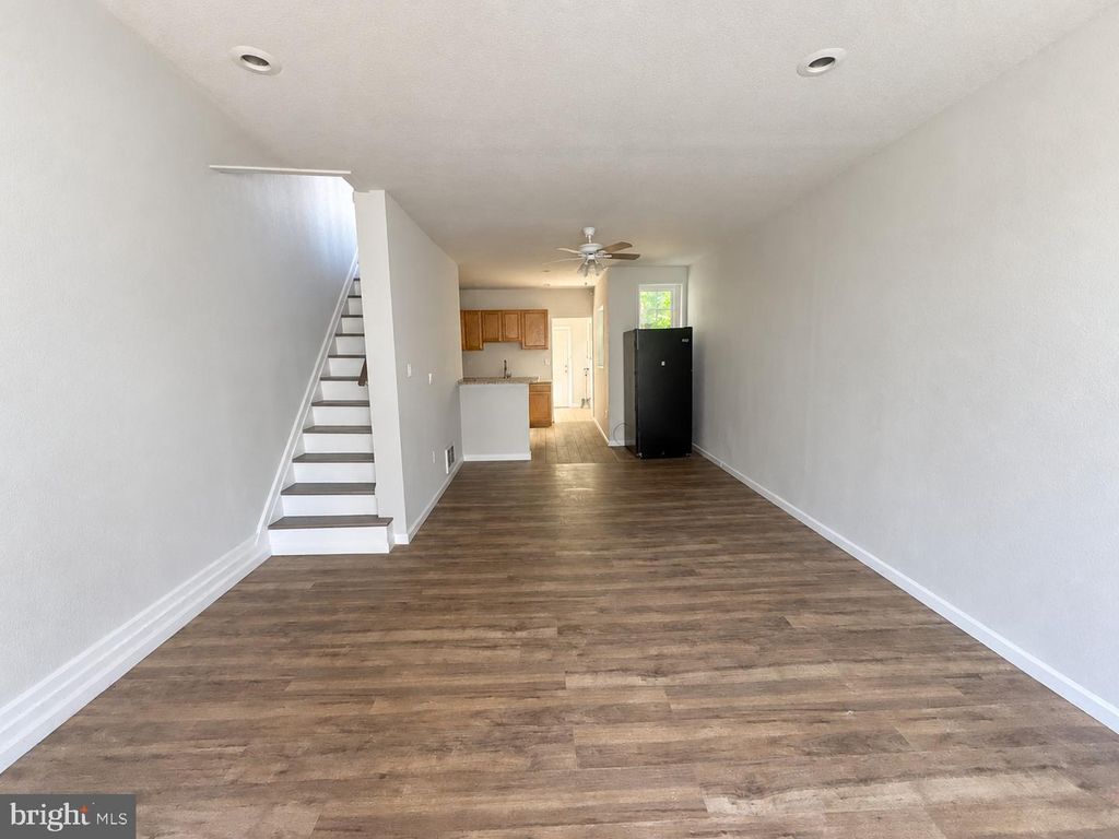 1946 S SALFORD ST, PHILADELPHIA, PA 19143 — photo 2