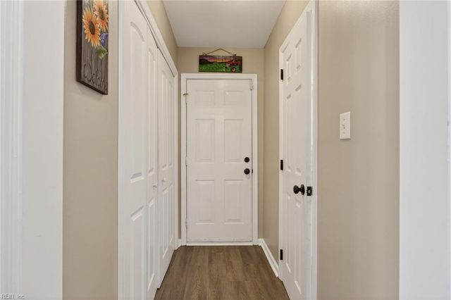 111 Boeing AVE, Hampton, VA 23669